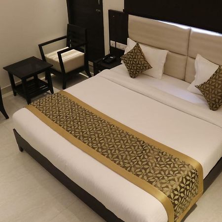 Hotel Solitaire Chinhat 外观 照片