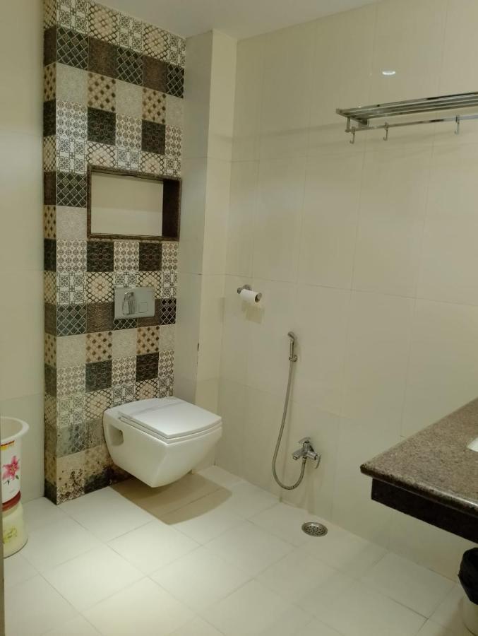 Hotel Solitaire Chinhat 外观 照片