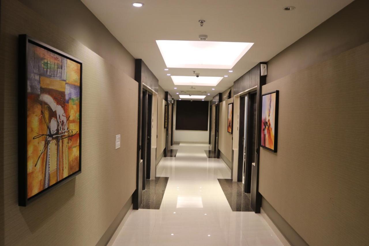 Hotel Solitaire Chinhat 外观 照片
