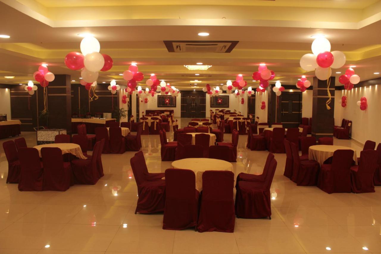 Hotel Solitaire Chinhat 外观 照片