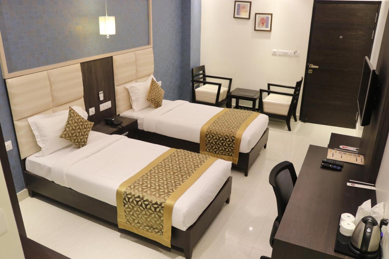 Hotel Solitaire Chinhat 外观 照片