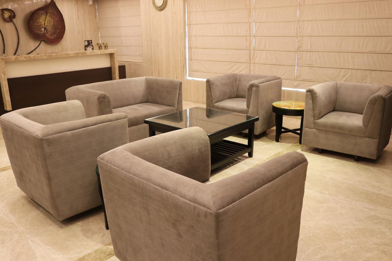 Hotel Solitaire Chinhat 外观 照片