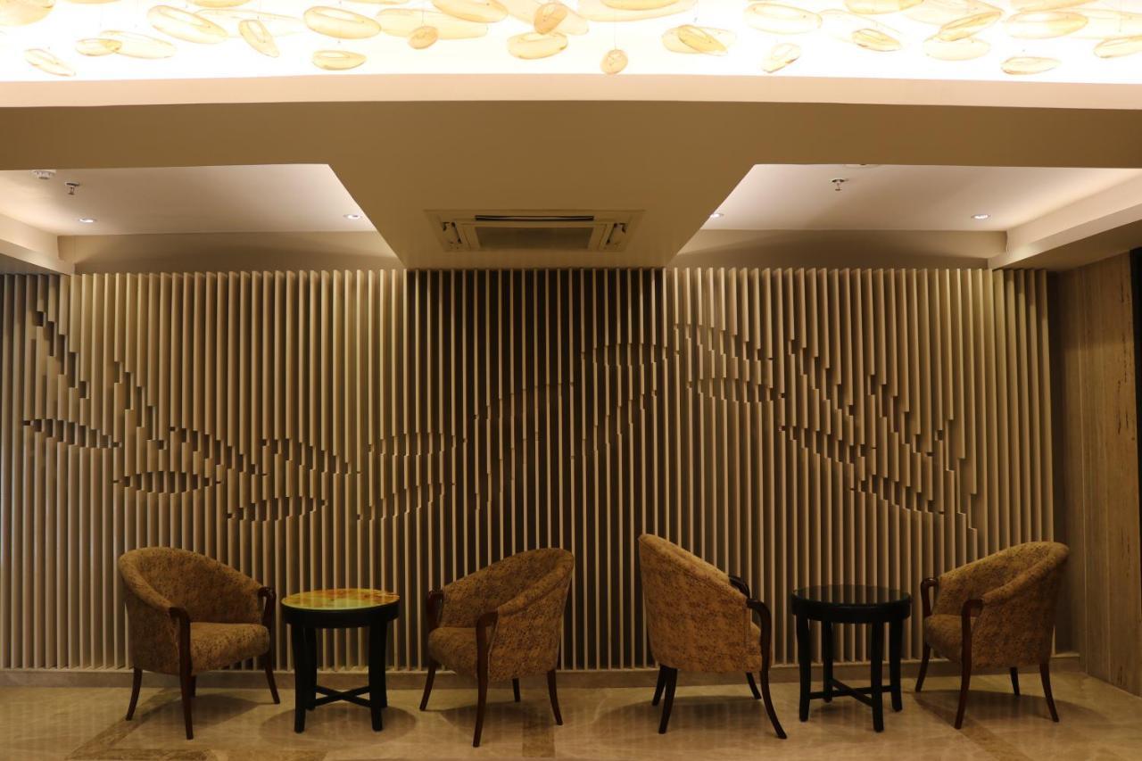Hotel Solitaire Chinhat 外观 照片