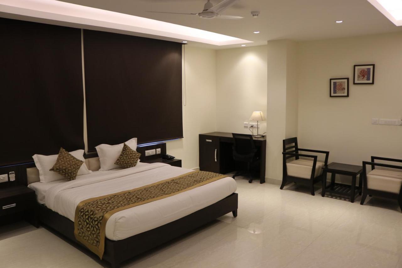 Hotel Solitaire Chinhat 外观 照片